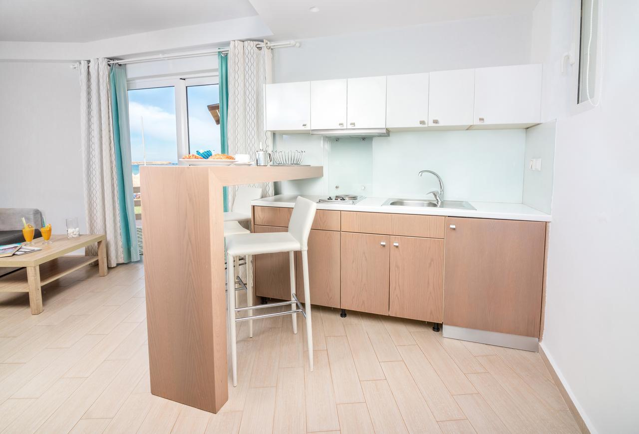 Christina Beach Hotel Chania  ภายนอก รูปภาพ